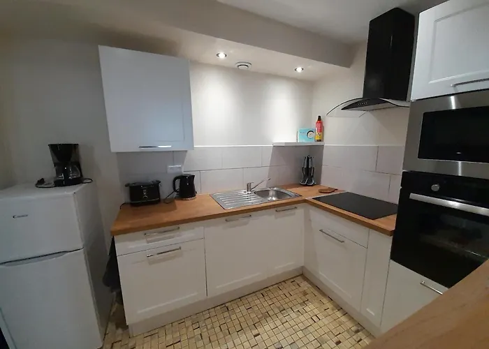 La Comtesse * Villeneuve-la-Comtesse